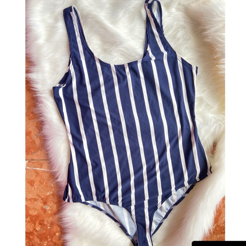 Bodysuit / Navy blue and white Stripes /